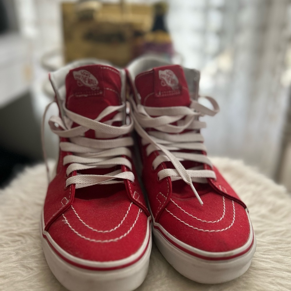 VANS HIGH TOP SNEAKERS!